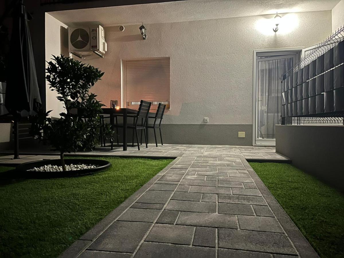 Ante'S Apartment Split Exterior photo